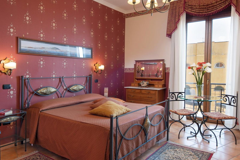 Pinto-Storey Hotel, Naples, Italy