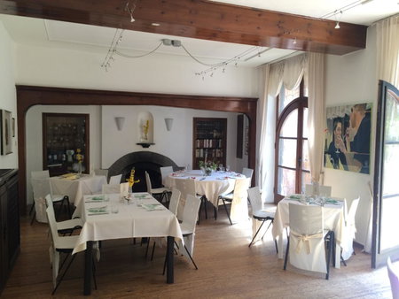 Schloss-Castel Pienzenau - Guestrooms & Apartments - B&B-Hotel & Restaurant, Merano, Italy