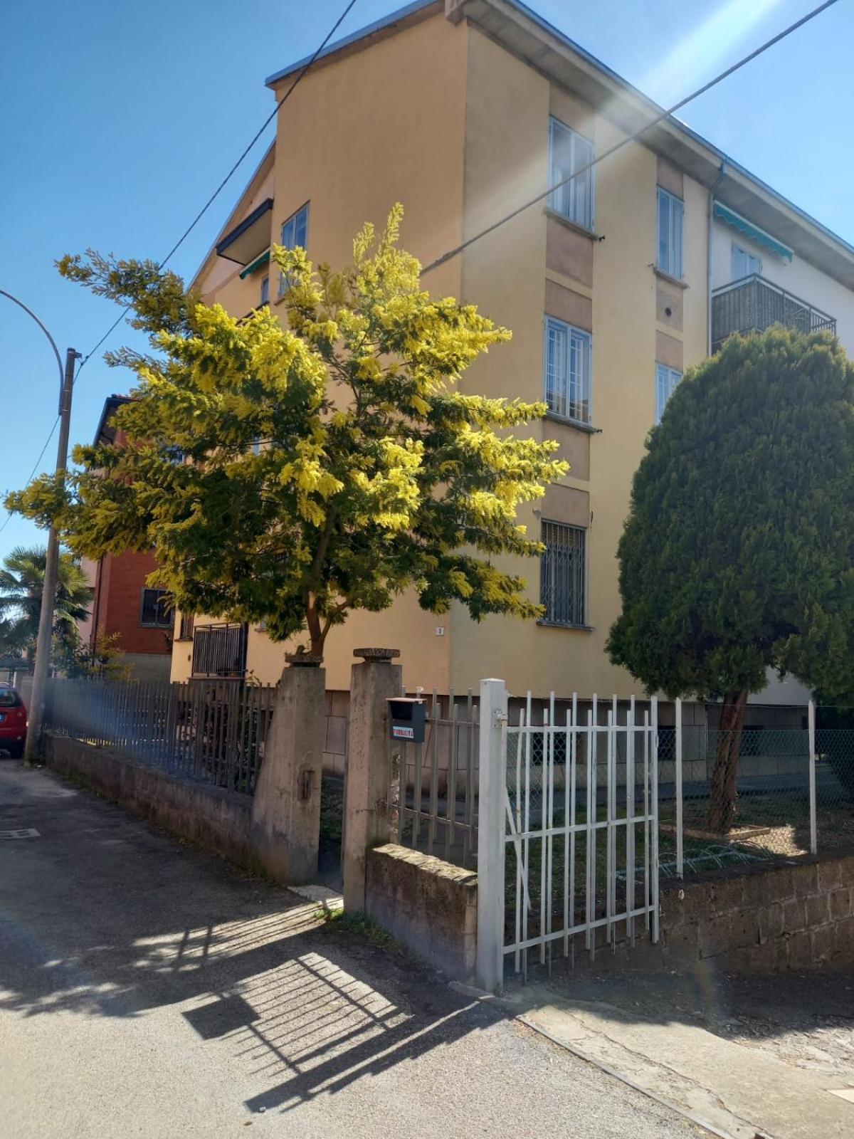 FLY HOUSE BOLOGNA...un appartamento al volo, Italy