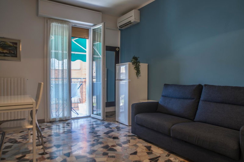 FLY HOUSE BOLOGNA...un appartamento al volo, Bologna, Italy