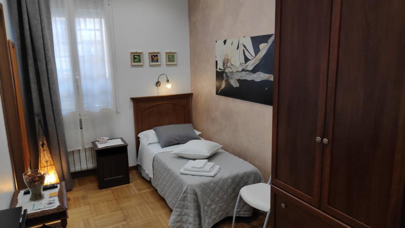 Bed & Breakfast CENTRALE, Bologna, Italy