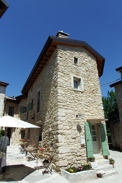 Porta della Torre Bed & Breakfast, SantʼAmbrogio di Valpolicella, Italy
