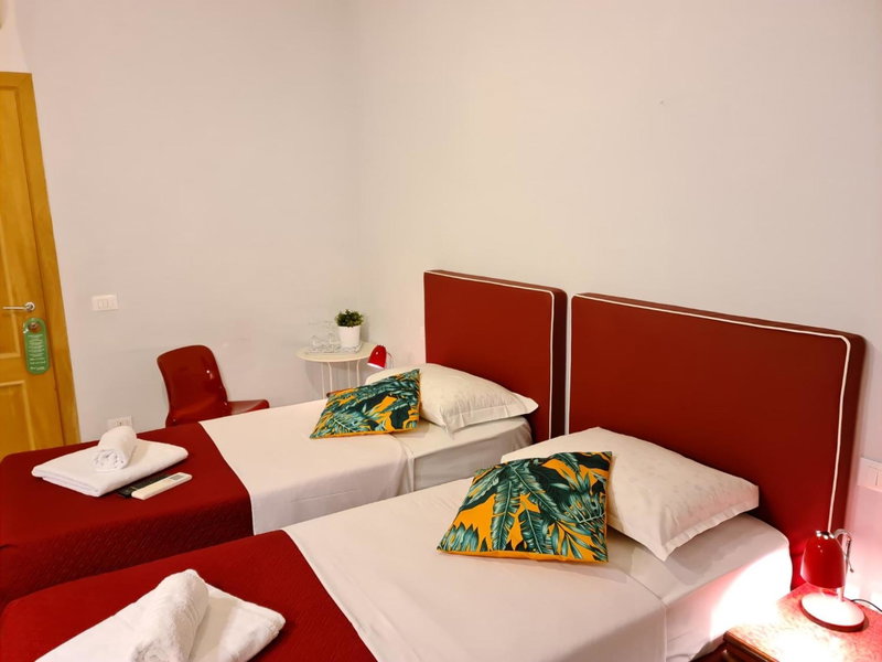 I Dormienti, Rome, Italy