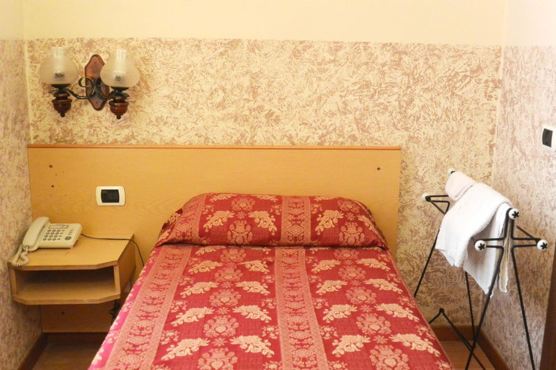 Hotel Nettuno, Milan, Italy