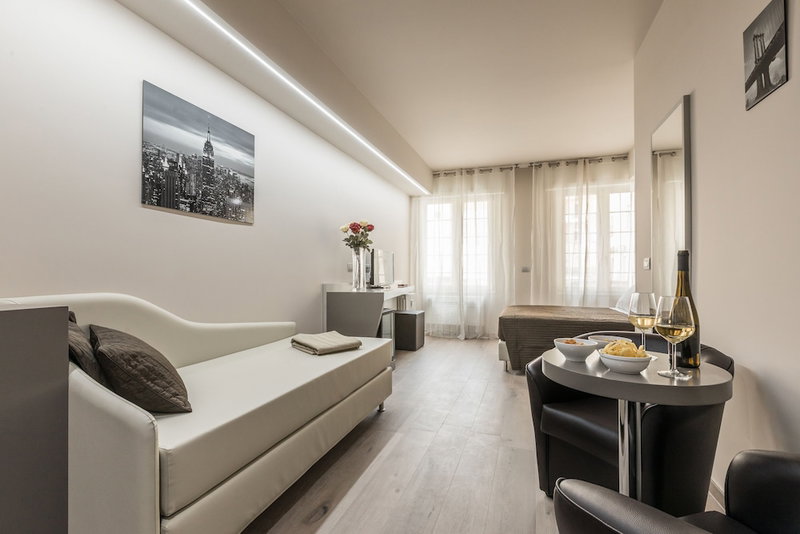 Astoria Deluxe Rooms,,Check in presso L’Hotel Astoria, Via Fratelli Rosselli 14 ,,, Bologna, Italy