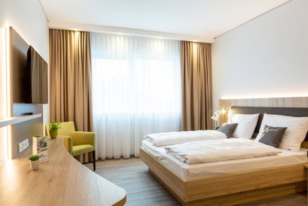 Aparthotel Am Pfaffenstein, Klein-Winternheim, Germany