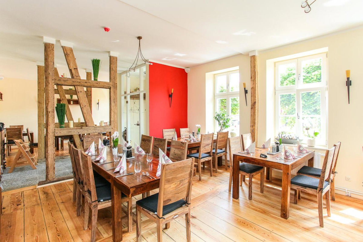 Hotel · Pension Eshramo, Barth