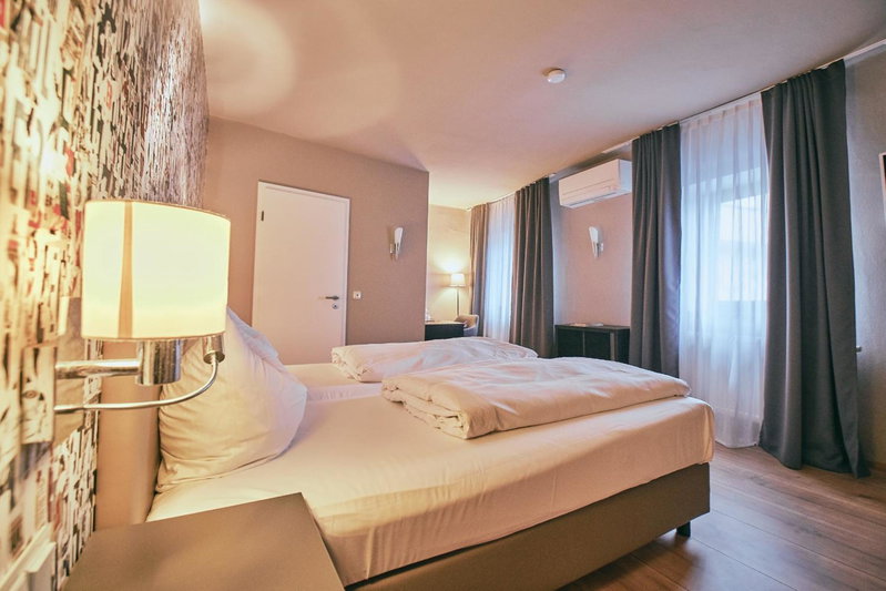 Hotel Roter Hahn, Regensburg, Germany