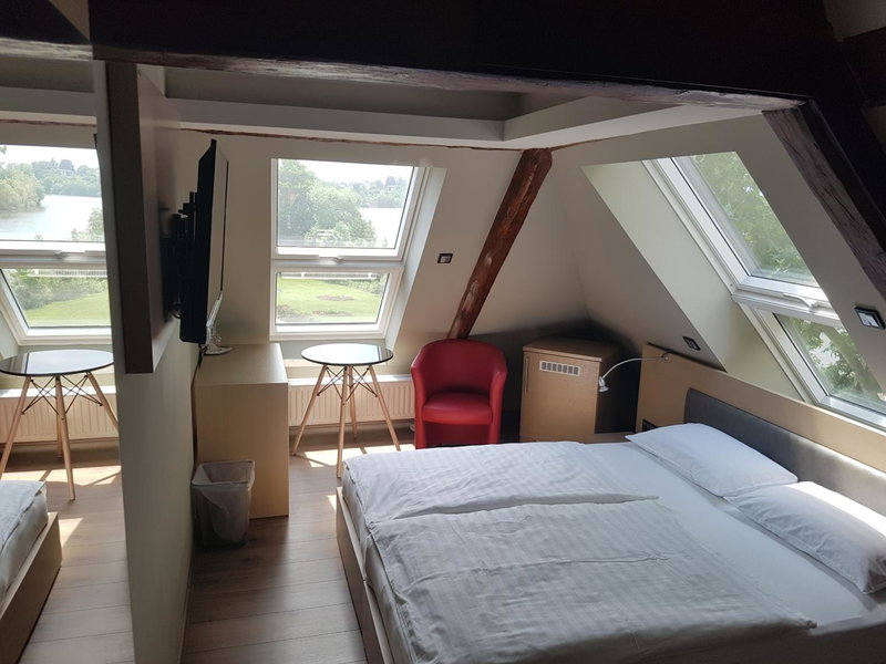 Zum grünen Baum Hotel Frankfurt Airport, Kelsterbach, Germany