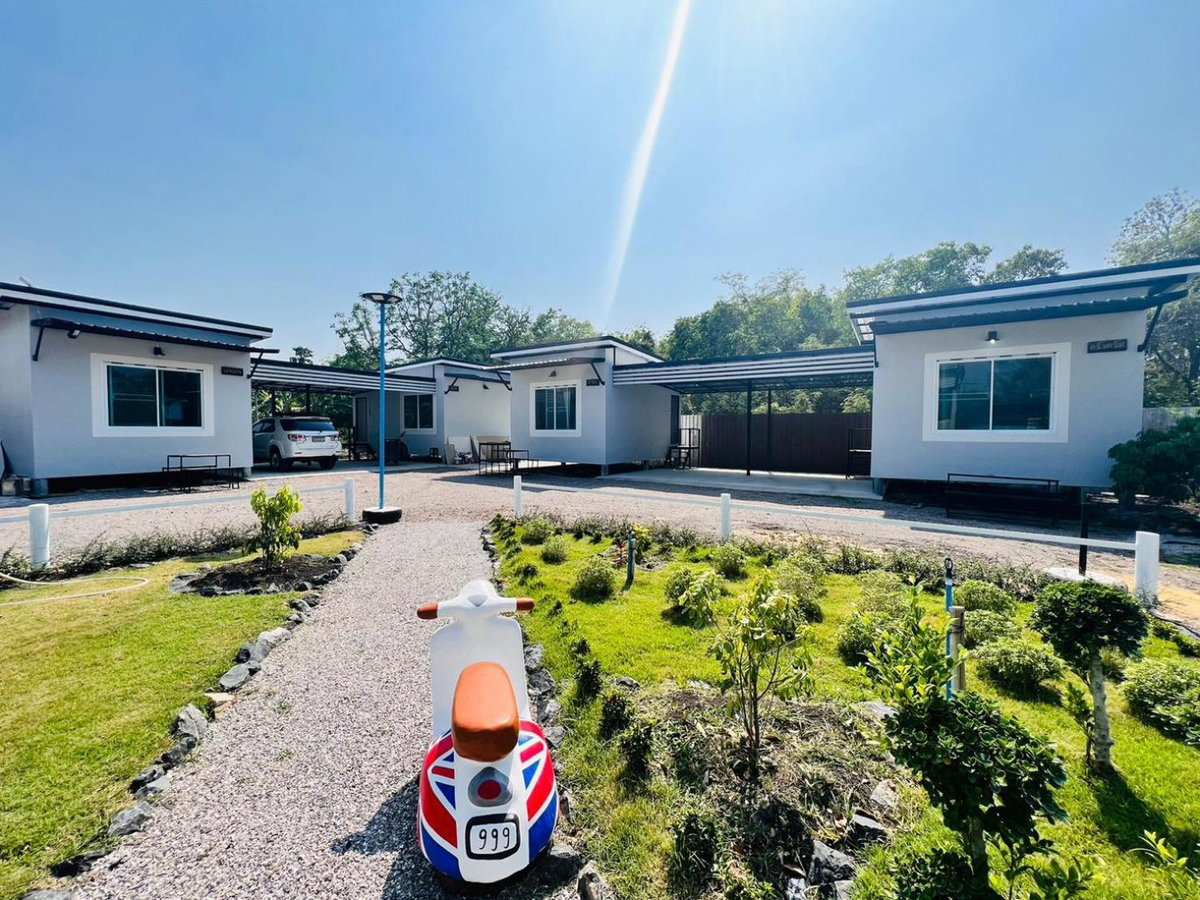 Baan Ruay Suk Resort, Lopburi, Thailand