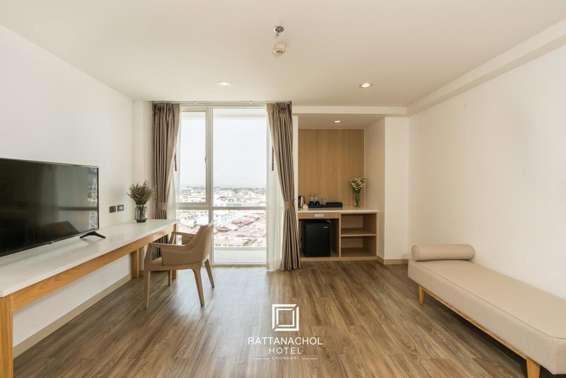 Rattanachol Hotel, Chon Buri, Thailand