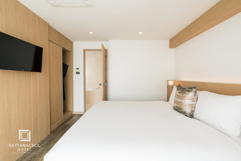 Rattanachol Hotel, Chon Buri, Thailand