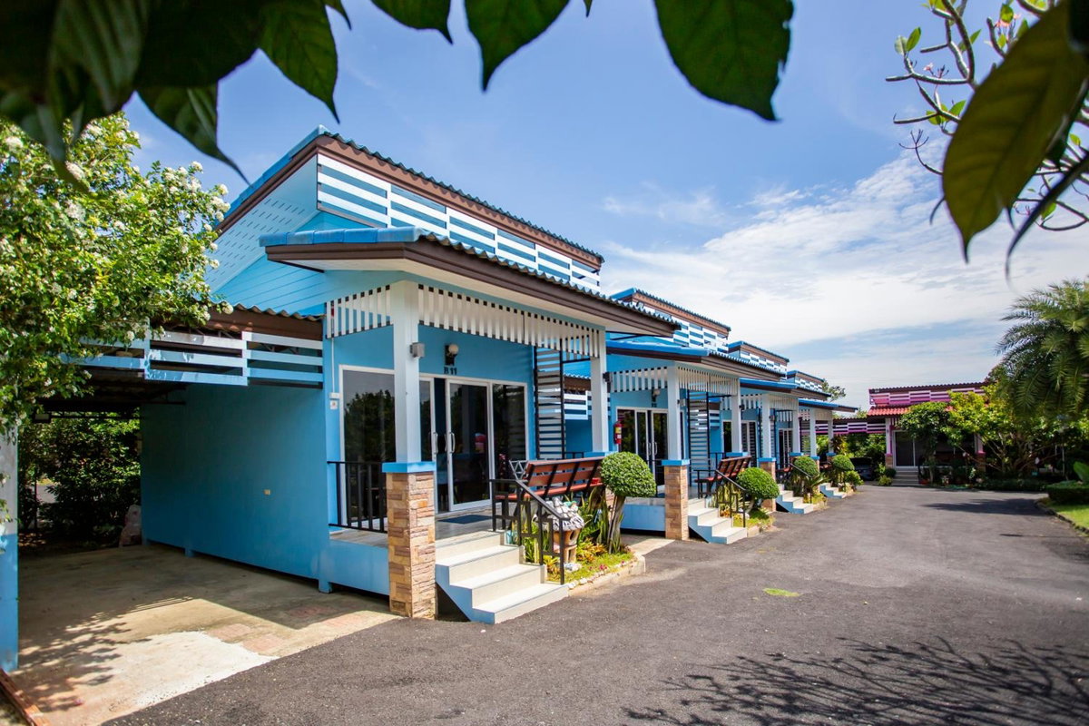 Baan Suan Mee Tang, Thailand