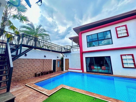 Virawan pool resort kohlarn, Koh Lan, Thailand