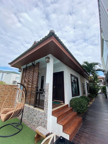 Virawan pool resort kohlarn, Koh Lan, Thailand