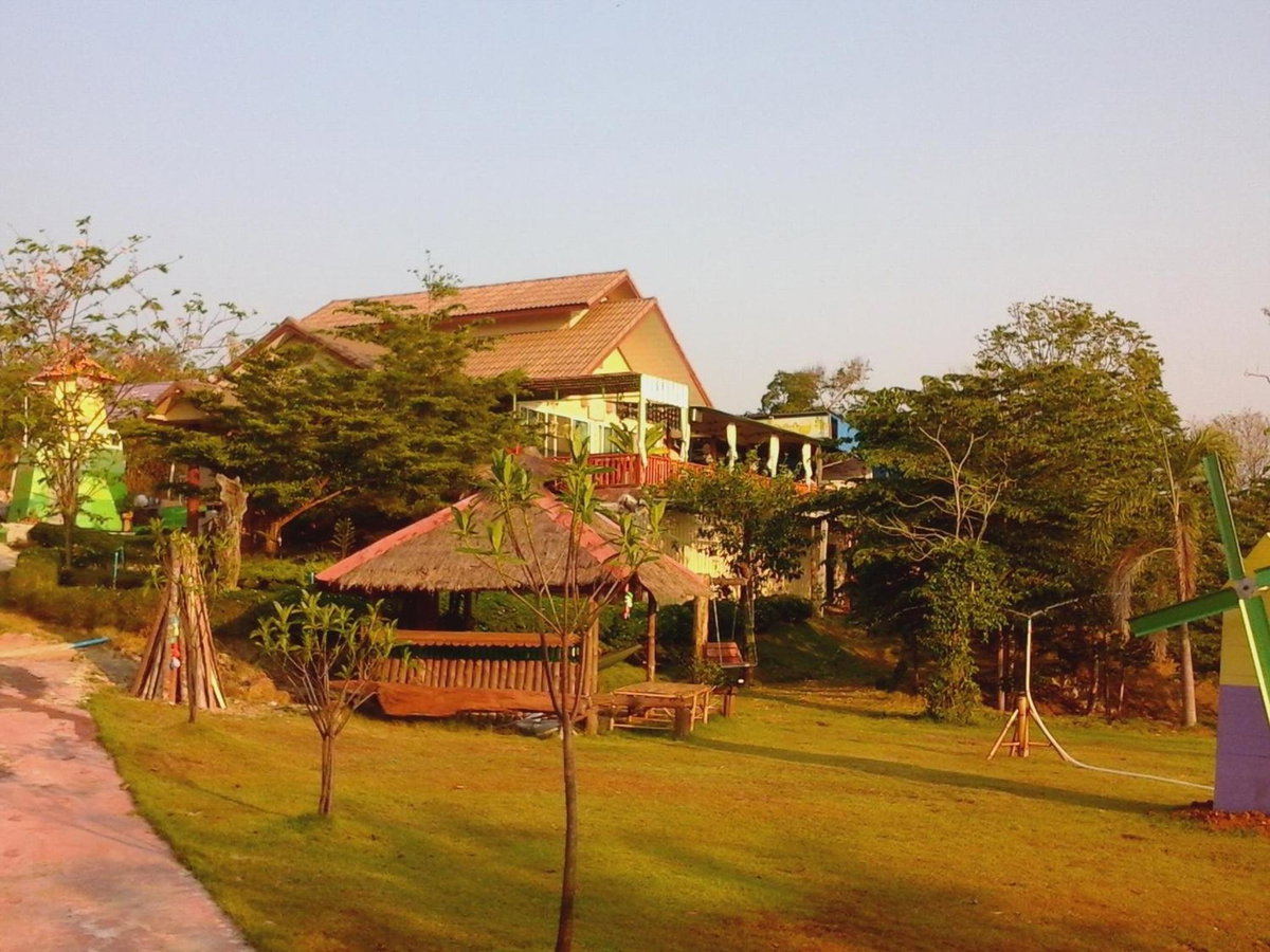 Kum Nangpaya, Thailand