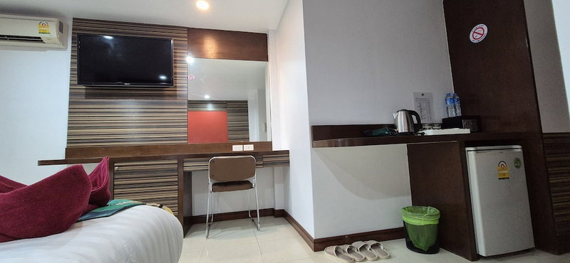 Patong Max Value Hotel, Patong, Thailand