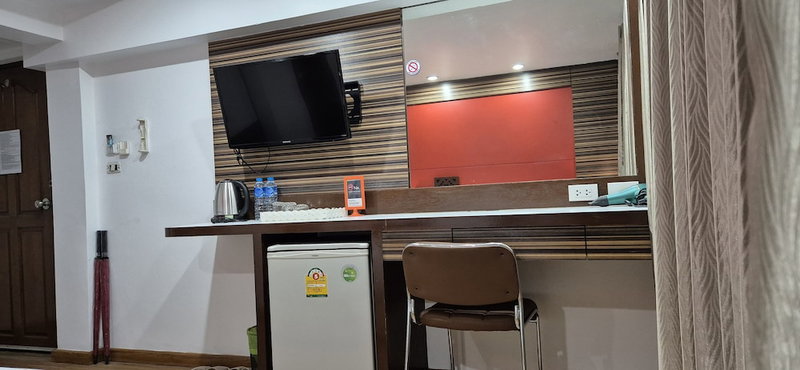 Patong Max Value Hotel, Patong, Thailand