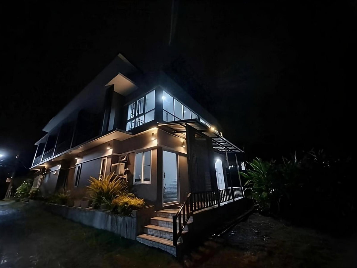 Triple J Hometel, Thailand