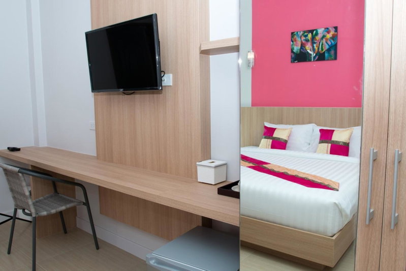 Phant at Thalang Service Apartment, Thalang, Thailand