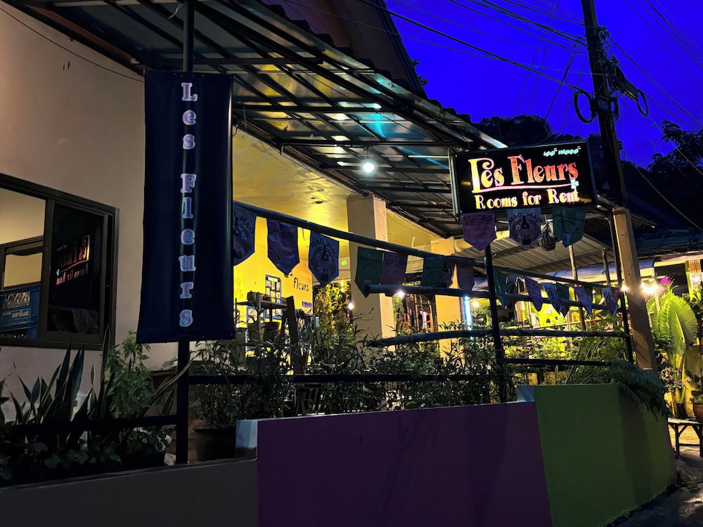 Hotel · Les Fleurs, Takua Pa