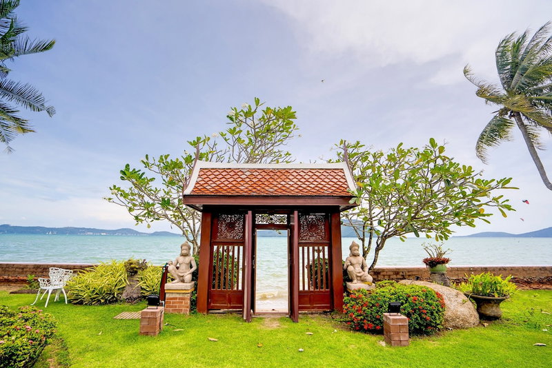 Royal Thai Villas Phuket, Rawai, Thailand
