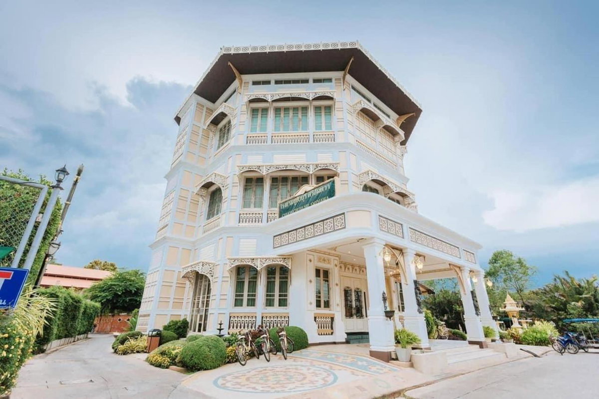 Chuchaiburi Sri Amphawa, Thailand