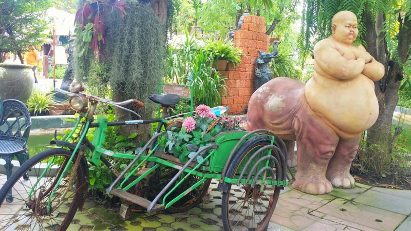 Chuchaiburi Sri Amphawa, Amphawa, Thailand