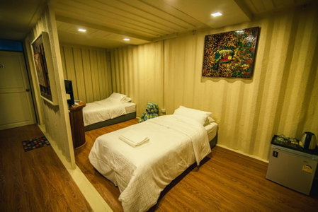 Suankaew​ art​ hostel​, Chon Buri, Thailand