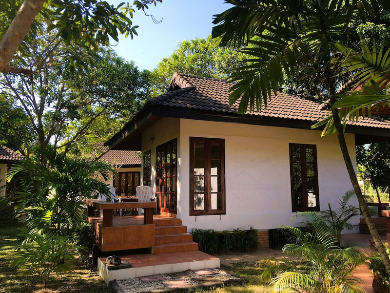 Suan Bankrut Beach Resort, Bang Saphan, Thailand