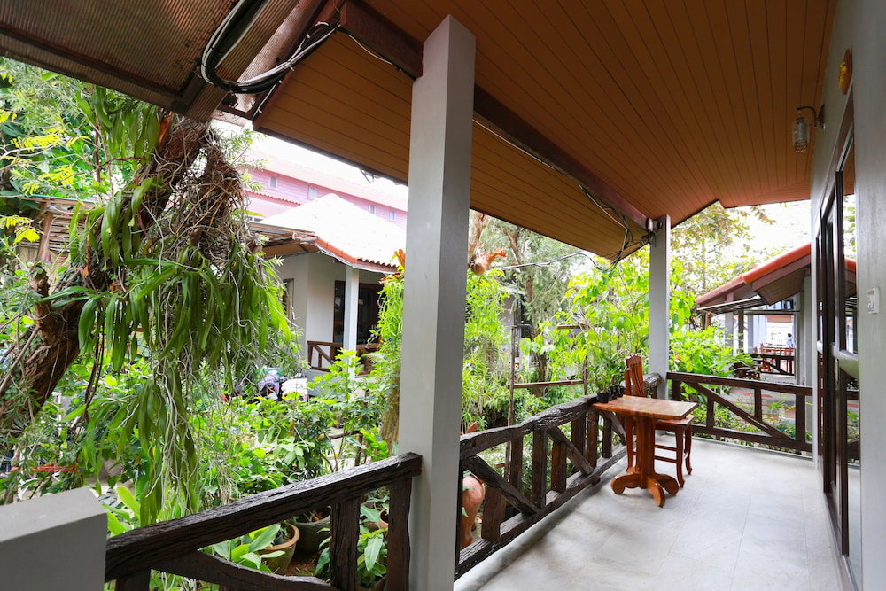 Sang Aroon Bungalow, Thailand