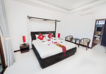 Phuket Monaburi Boutique Hotel, Rawai Beach, Thailand