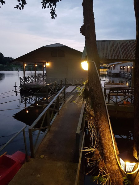 Sugar Cane Guest House 1, Kanchanaburi, Thailand