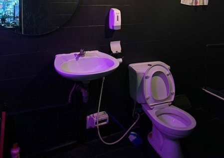 Doctor Alien Hostel, Bangkok, Thailand