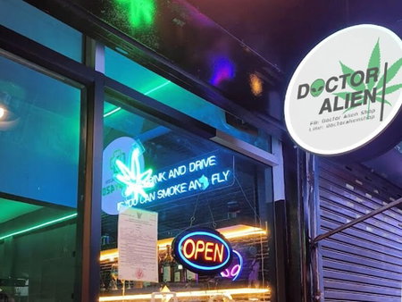 Doctor Alien Hostel, Bangkok, Thailand