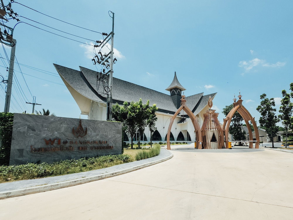 Hotel · W-One At Bangkoknoi Hotel, Bang Yai