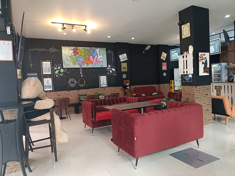 Central Perk Hotel, Patong, Thailand