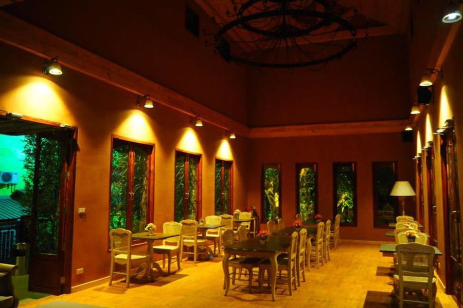 Chateau de Bear Hotel, Nakhon Sawan, Thailand