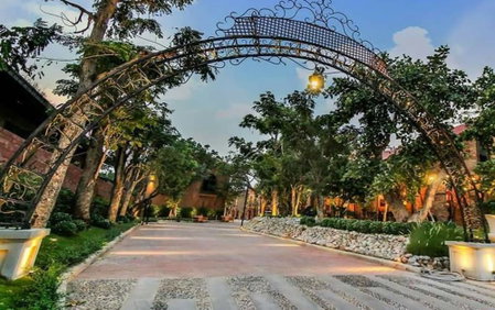Chateau de Bear Hotel, Nakhon Sawan, Thailand
