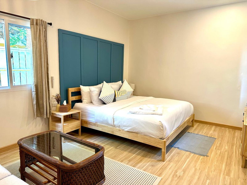 Warm White Hua Hin House, Hua Hin, Thailand