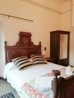 Hostal Rural Mas Blanc, San Martín de Centellas, Spain