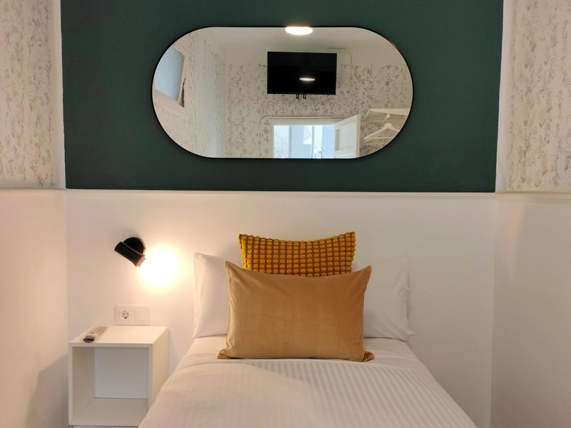 Room27- city center, La Laguna, Spain
