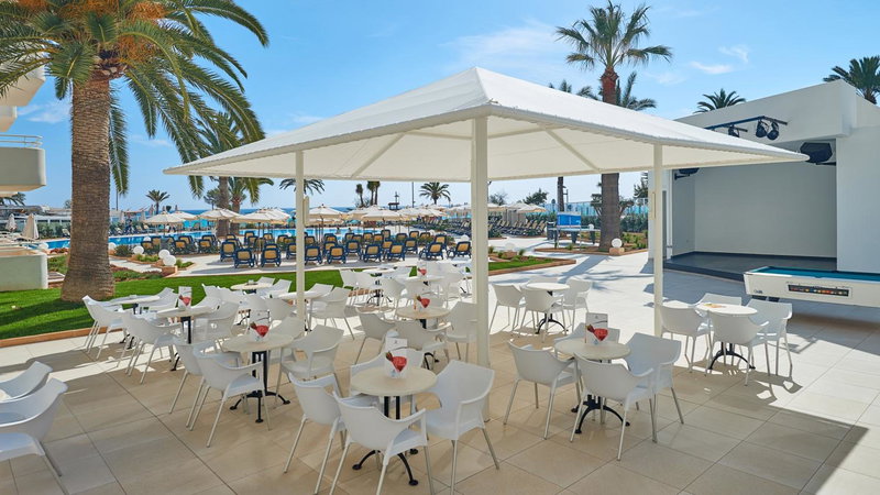 Hipotels Mercedes Aparthotel, Cala Millor, Spain