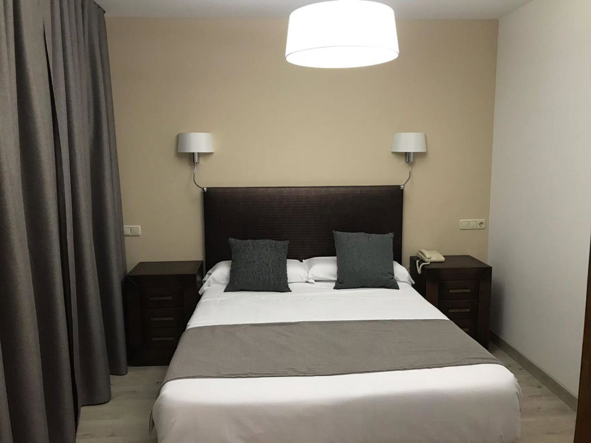 Hotel Restaurante Santa Cruz, Spain