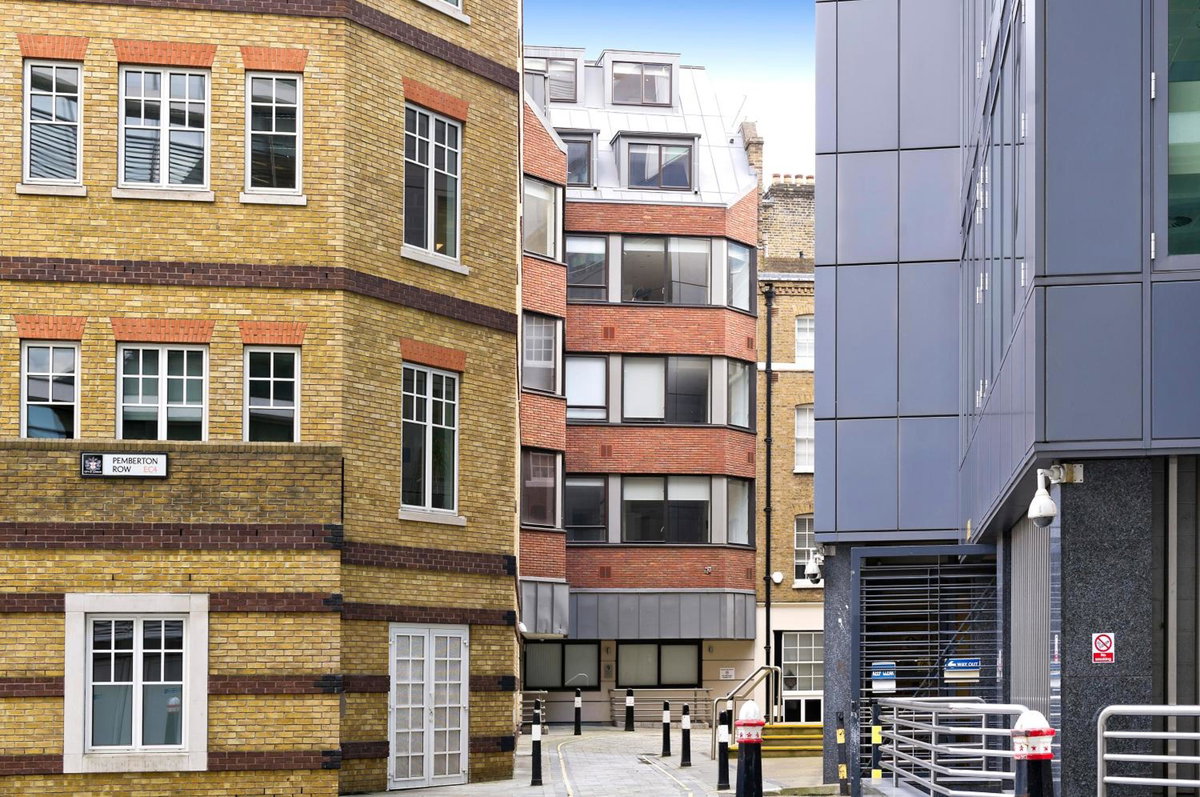 Red Lion Court by City2Stay, United Kingdom