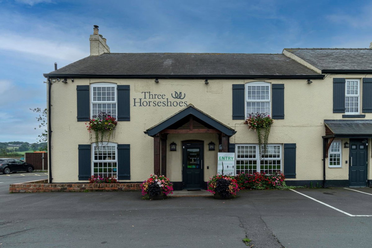 Three Horseshoes Inn, United Kingdom