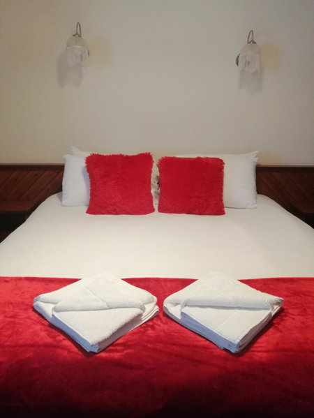 The Bein Inn Hotel & Restaurant, Glenfarg, United Kingdom