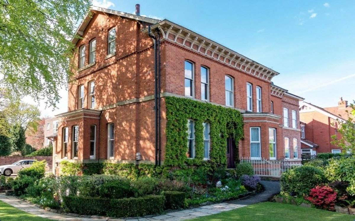 Cornerstone Manor Hotel, Royaume-Uni