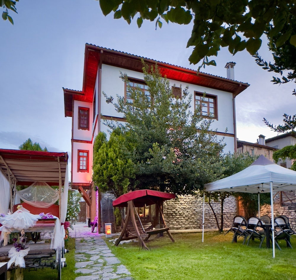 Akce Konak, Turkey