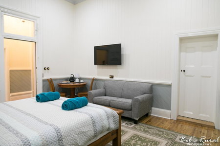 The Convent Boutique Accommodation plus Short Stay Holiday Homes, Hay, Australia